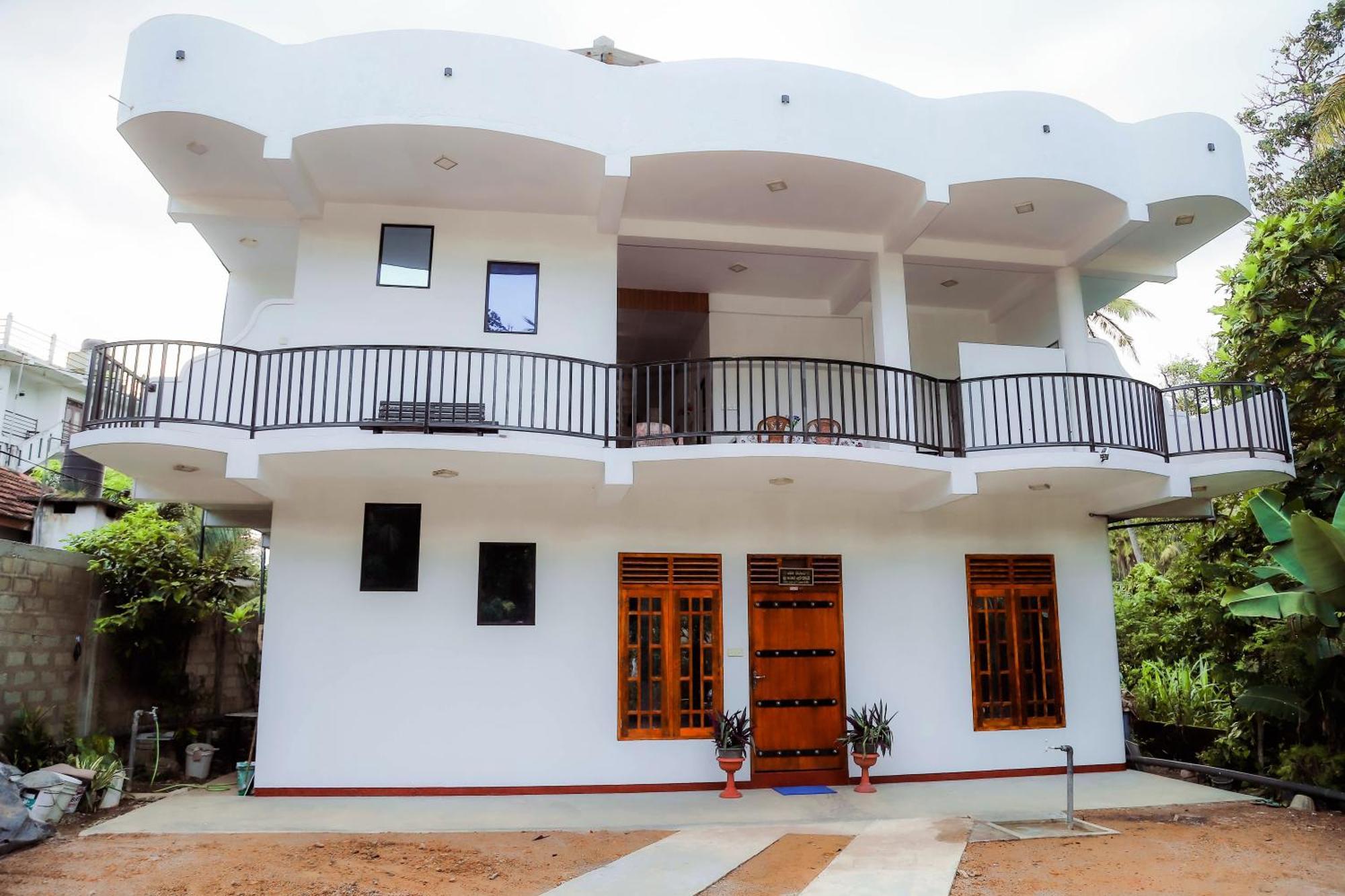 Lotus Grand Rest Hotel Mirissa Exterior foto